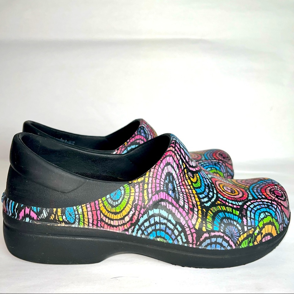 Crocs Neria pro 11 graphic work clogs